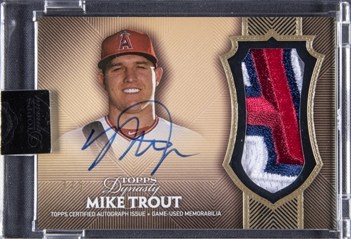 2017 Topps Dynasty #AP-MO1 Mike Trout Signed Patch Card (#3/5) - Topps Encased